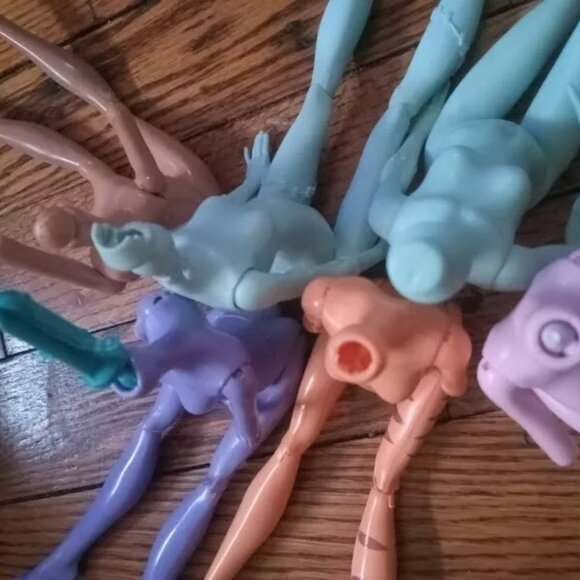 Monster High Ever after High lot of 100 doll bodies - Picture 5 of 10